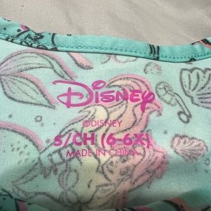 Nice 6x girls Disney dress. Excellent condition, comfy and cute.